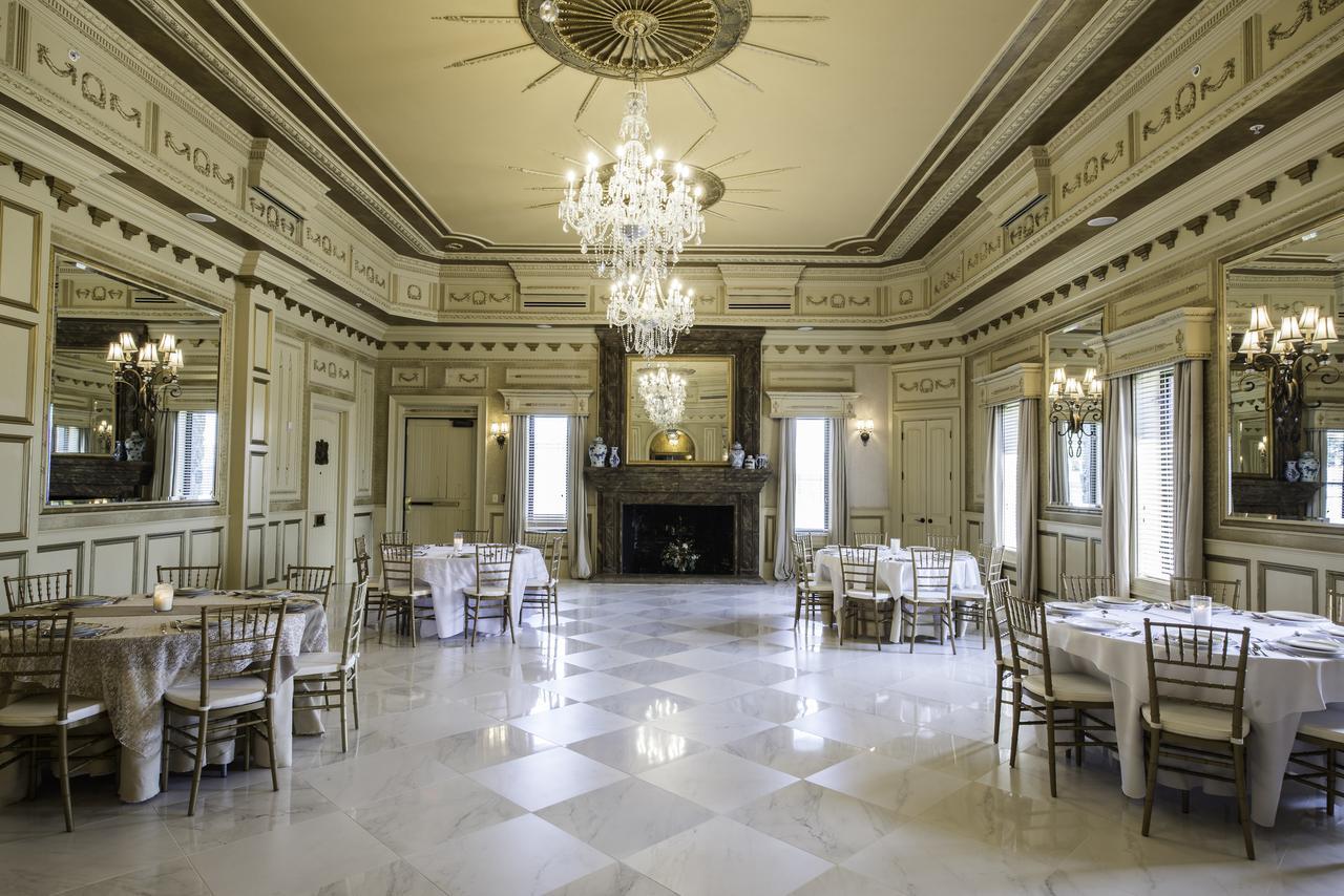 Kentucky Castle Hotel Versailles Exterior foto